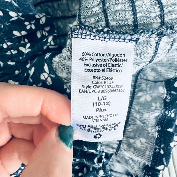 Wonder Nation Cropped Navy and White Floral Top / 10-12 Plus (Girls) - Picture 7 of 7